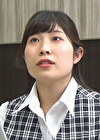 受付嬢を狙う男の凶行！カウンターの下から愛撫され感じ始める受付嬢の喘ぎ声！