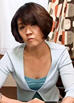 隣の奥さんがエロ過ぎて･･･。玄関開けたら即フェラ！欲求不満奥さんと我慢できずに濃厚中出しセックス！