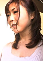清楚な顔して男を誘う欲求不満を溜め込んだ淫乱痴女のお隣の美人奥様と快楽SEX！