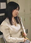 「黙っててくれるなら」沈黙と引き換えに男に身体を許すミニスカ巨乳妻！