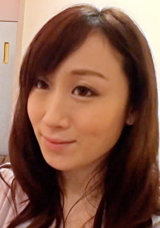 SNSで知り合った欲求不満の人妻さんが初対面でラブホにインして変態ファックにイキ狂う!