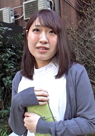 休憩中の美人看護師さんをインタビューとナンパ!スタジオに誘いナシクズシ的なボディタッチに疼くホントはヤリマン娘と嵌め撮りセックス!