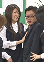 くて怖い弊社の女性社員はいつでも欲求不満！弱男は抗うことが出来ずに肉棒をたたせて姉さん達の玩具にされる！心ゆくまでSEX三昧！
