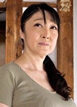 両親の部屋から漏れ聞こえる妖しい喘ぎ声。還暦熟母に悶々とする愚息との濃厚エロス！