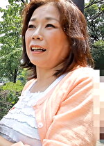 閉経した還暦熟女はプライベートでもお盛んで中出し三昧!もっと刺激的なセックスがしたくてと初撮りAVに挑戦!本能丸出しでイキまくる!