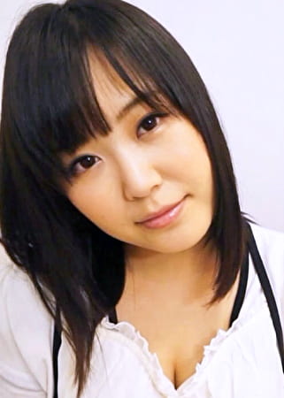 マシュマロ爆乳の新婚8カ月の人妻を後腐れの無い不倫に誘うと「バレないですか?」とすでにフルスロットルでの反応。