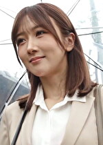 観光協会の美女職員が、とある旅館の主人の変態行為に快感を覚え麻縄遊戯の沼へ堕ちる・・・