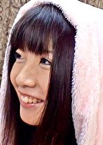 思わず目を引く着衣巨乳娘をモデルテイでナンパしてなし崩しの中出しファック！