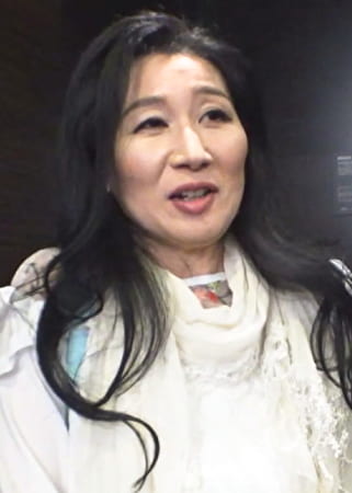 「来ちゃいました！」悩んだ末にやってきた熟女奥様 悩ましい声を上げながらイキまくる！