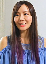 乳首をいじられただけでアソコはグショグショ！スタイル抜群の27歳敏感セレブ妻！