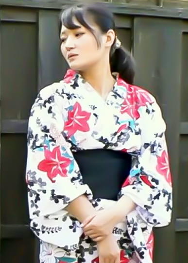 浴衣が似合うスレンダー娘！ヤリ部屋にんでヨダレダラダライラマで騎乗位発射！