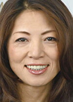 五十路前にしてコノ美貌！S級美熟女の感度は良好でイキまくり！肉棒2本を咥えこんで3P中出し！
