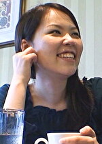 ナンパされたらウキウキが止まらない人妻さん！ホテルで即ハメ！生中出し
