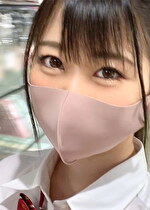 【145cmミニマム色白美乳】茶道部所属、社長令嬢のれいなちゃんは身長145cmミニマムボディ！だけど美乳美尻で出るとこ出てるちょっと天然な現役！！巨漢面白社長おじさんと爆笑デートの後はホテルで身長差40cmのガリバーセックス！超小柄なれいなちゃんを圧し潰す種付けプレス！軽々と持ち上げ空中バック！巨漢の濃厚精子を小さなカラダの中に注ぎ込む、中出し2連発！【親子ほど年の離れたとおじさんのカップル】