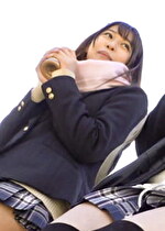 ニーハイの間から覗く褐色の絶対領域にし精子ぶっかけマーキング【ミニスカ/パンチラ/絶対領域/太ももコキ】