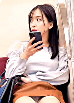 パンチラ美女を密着追跡 緩んだスカート内を隠し撮り 無防備おま〇こ非コンプラ生刺し中出し～被害者4名～