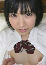 透明感溢れる童顔ショートカット美少女