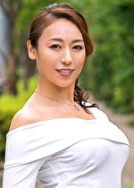 熟女はやっぱりスケベ。剛毛マコを味わい尽くす