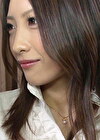 美形奥さんがアナルをいじられ悶絶！！