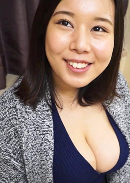 デカすぎる・・・・・・。爆乳むちむち人妻さんがこっそり不倫。