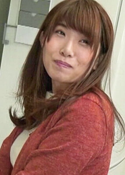地味めなパイパン巨乳妻が義父に誘われて・・・。
