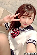 舌っ足らずな小柄なJ〇のツルっとしたパイパンマ〇コが気持ち良くて・・・我慢できず中出し!