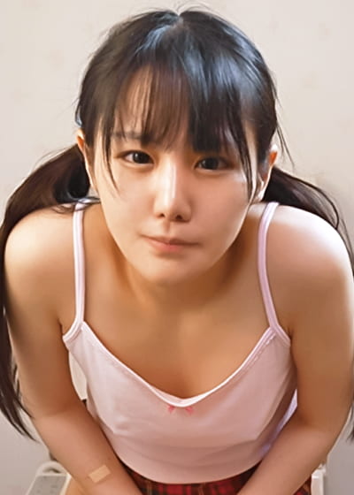 炉利の極小マ●コに肉棒ぶっ刺し 大量お漏らしアクメ