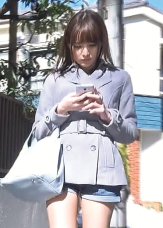 女子大生トイレ押し●み中出し 1