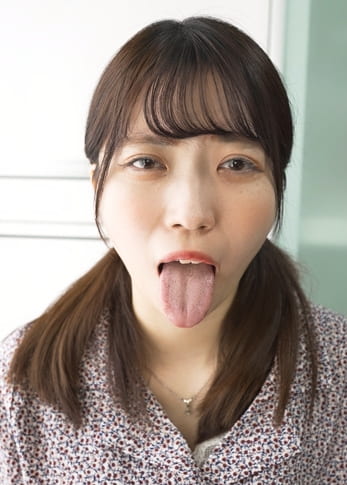 【個人撮影】水月みおの舌ブラシで「汚舌苔」採取