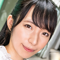 吉沢彩花