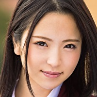 優木カリナ